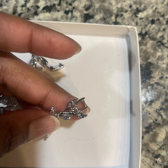 Freshwater Pearl and CZ Floral Bracelet - Picture 5 of 6